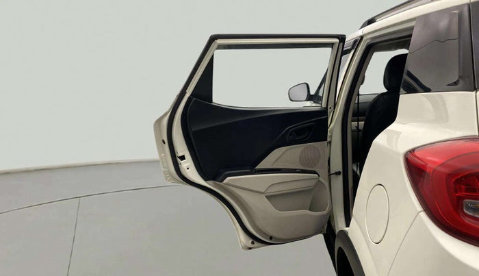 2022 Mahindra XUV300 W4 1.2 PETROL, Petrol, Manual, 19,311 km, LHS Rear Door