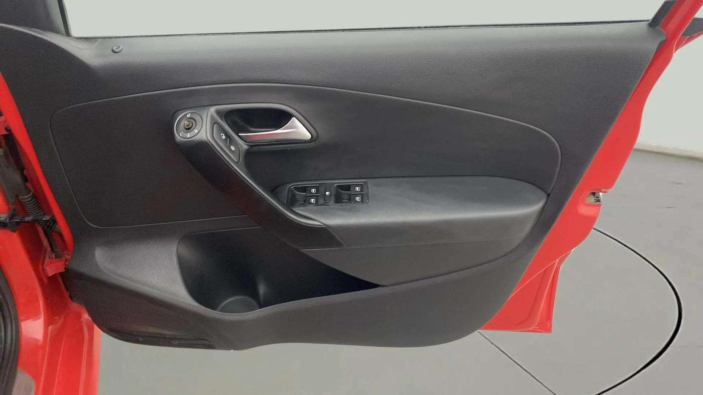 2016 Volkswagen Polo GT TSI AT, Petrol, Automatic, 74,217 km, Driver Side Door Panels Control