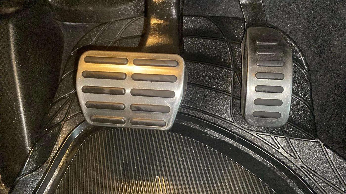 2016 Volkswagen Polo GT TSI AT, Petrol, Automatic, 74,217 km, Pedals