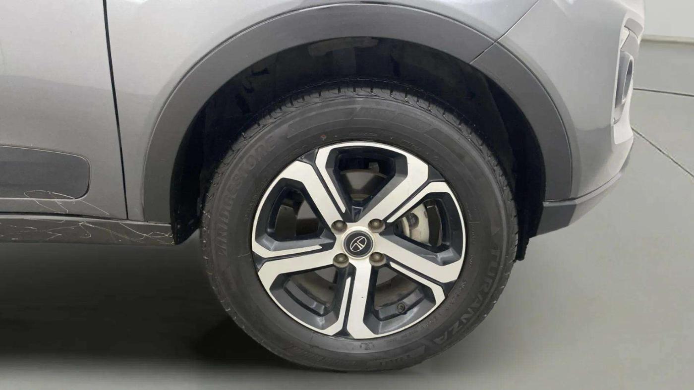 2021 Tata NEXON XZ PLUS DIESEL, Diesel, Manual, 34,297 km, Right Front Wheel