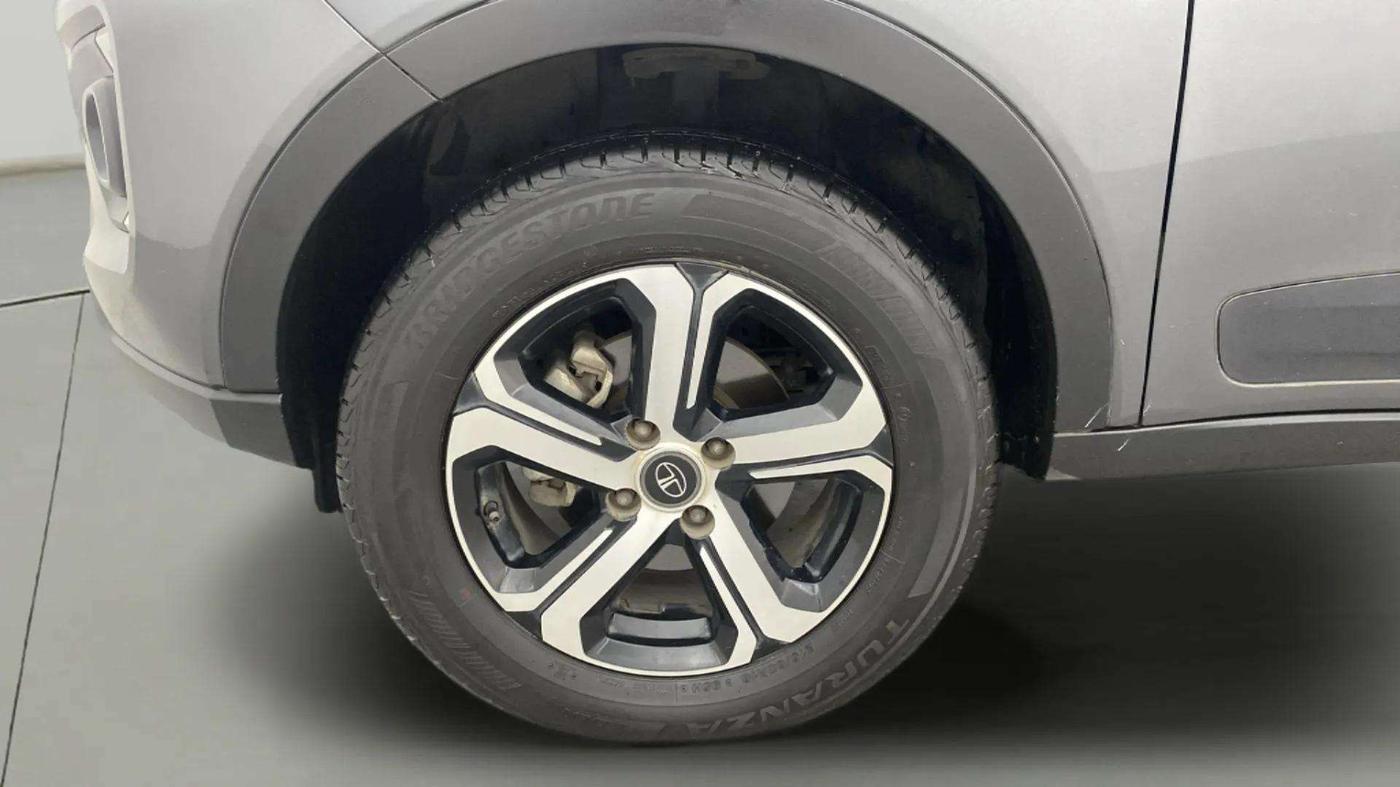 2021 Tata NEXON XZ PLUS DIESEL, Diesel, Manual, 34,297 km, Left Front Wheel