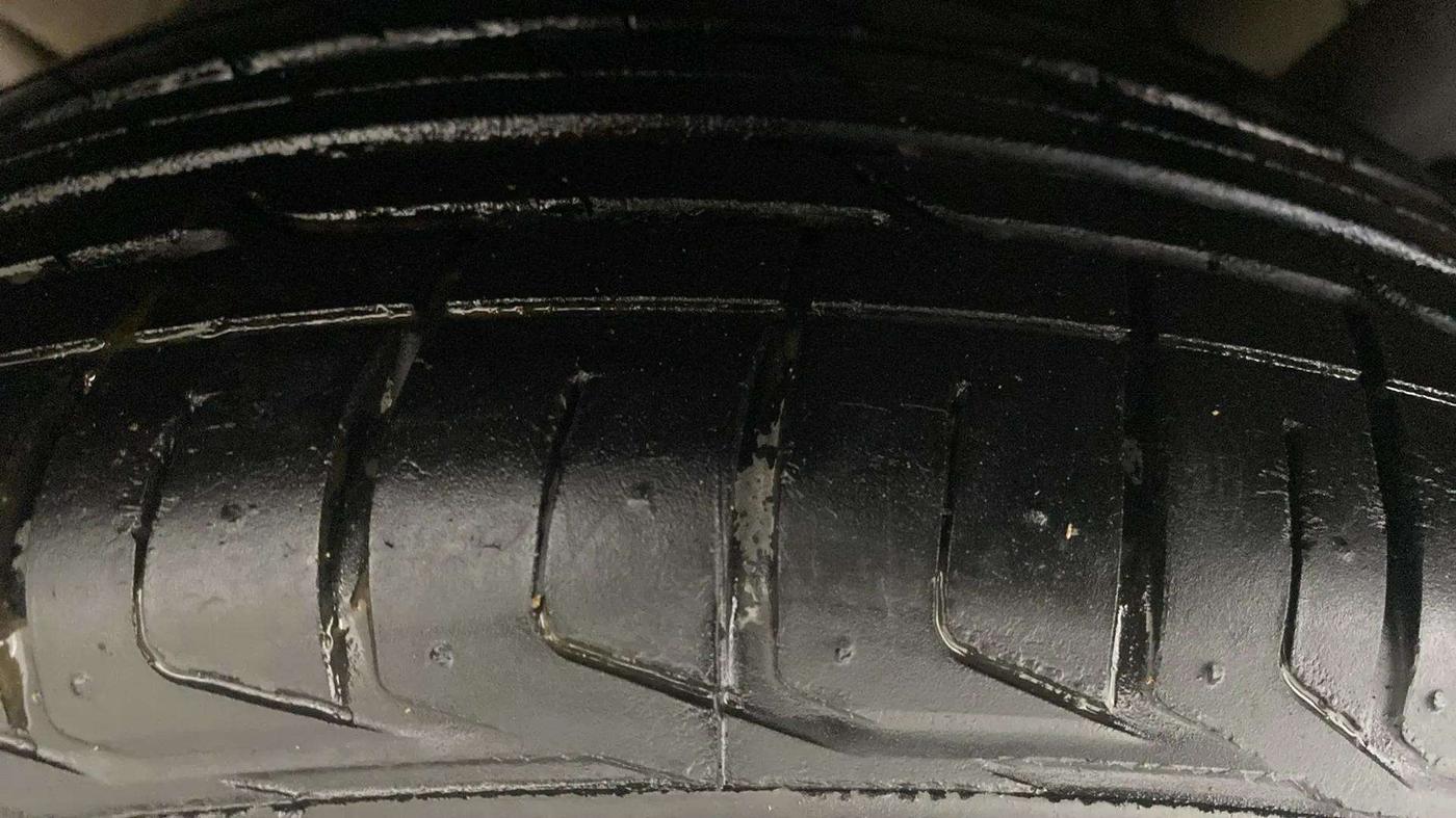 2021 Tata NEXON XZ PLUS DIESEL, Diesel, Manual, 34,297 km, Right Front Tyre Tread