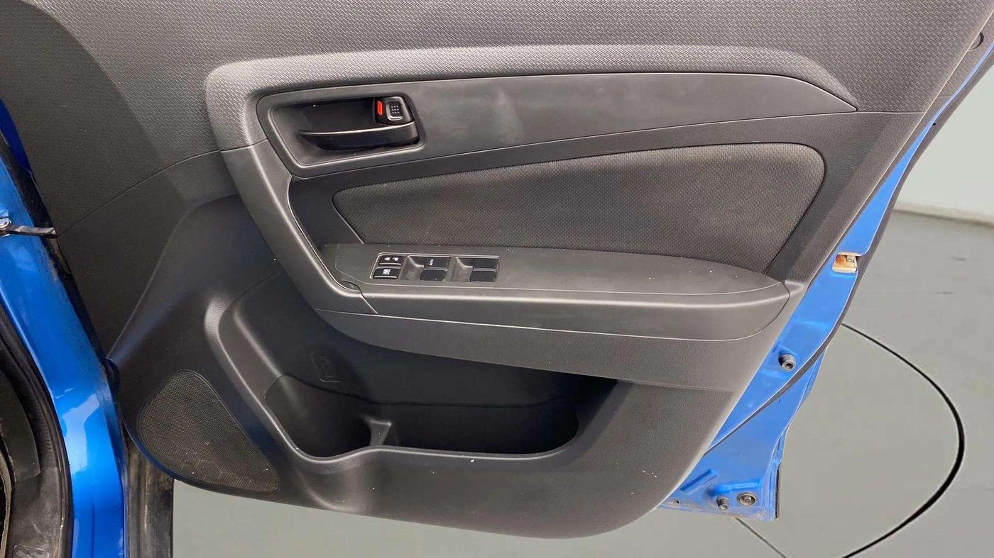 2018 Maruti Vitara Brezza VDI (O), Diesel, Manual, 28,106 km, Driver Side Door Panels Control