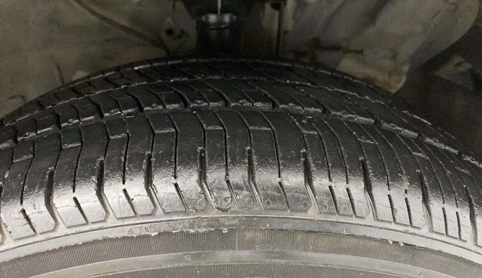 2017 Hyundai Creta E PLUS 1.6 PETROL, Petrol, Manual, 39,803 km, Right Front Tyre Tread
