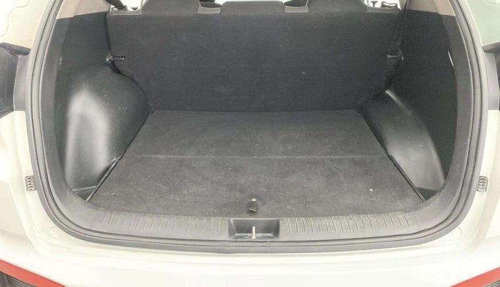 2017 Hyundai Creta E PLUS 1.6 PETROL, Petrol, Manual, 39,803 km, Boot Open Zoomed View