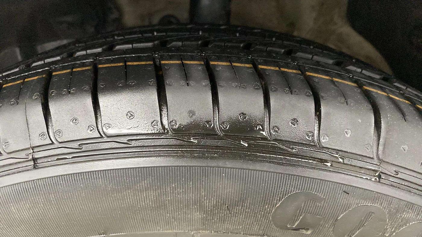 2020 MG HECTOR SHARP 1.5 DCT PETROL, Petrol, Automatic, 45,537 km, Left Front Tyre Tread