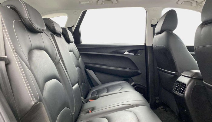 2020 MG HECTOR SHARP 1.5 DCT PETROL, Petrol, Automatic, 45,287 km, Right Side Rear Door Cabin