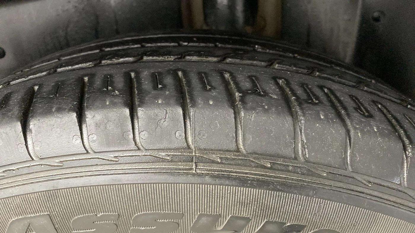 2020 MG HECTOR SHARP 1.5 DCT PETROL, Petrol, Automatic, 45,537 km, Left Rear Tyre Tread
