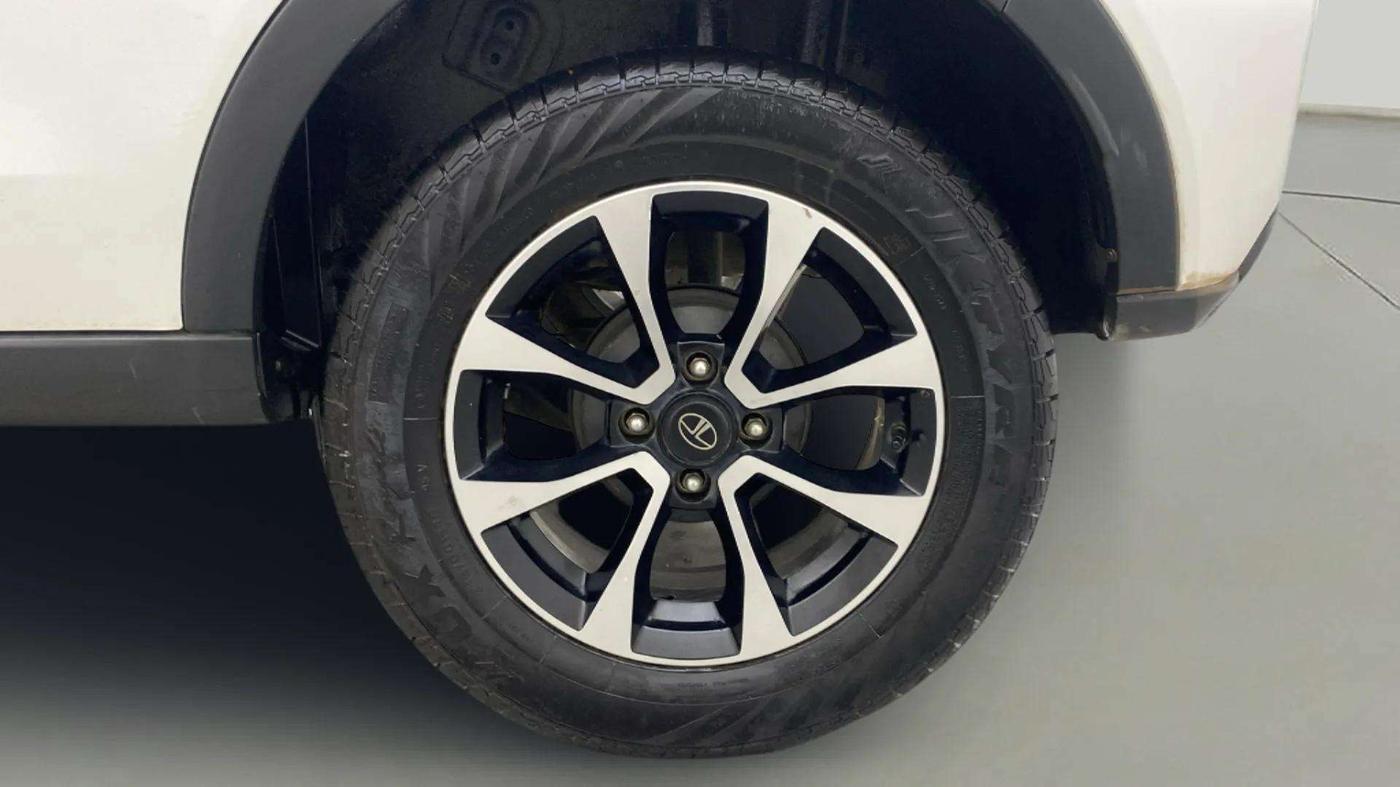 2021 Tata NEXON XZ PLUS DIESEL SUNROOF, Diesel, Manual, 60,253 km, Left Rear Wheel