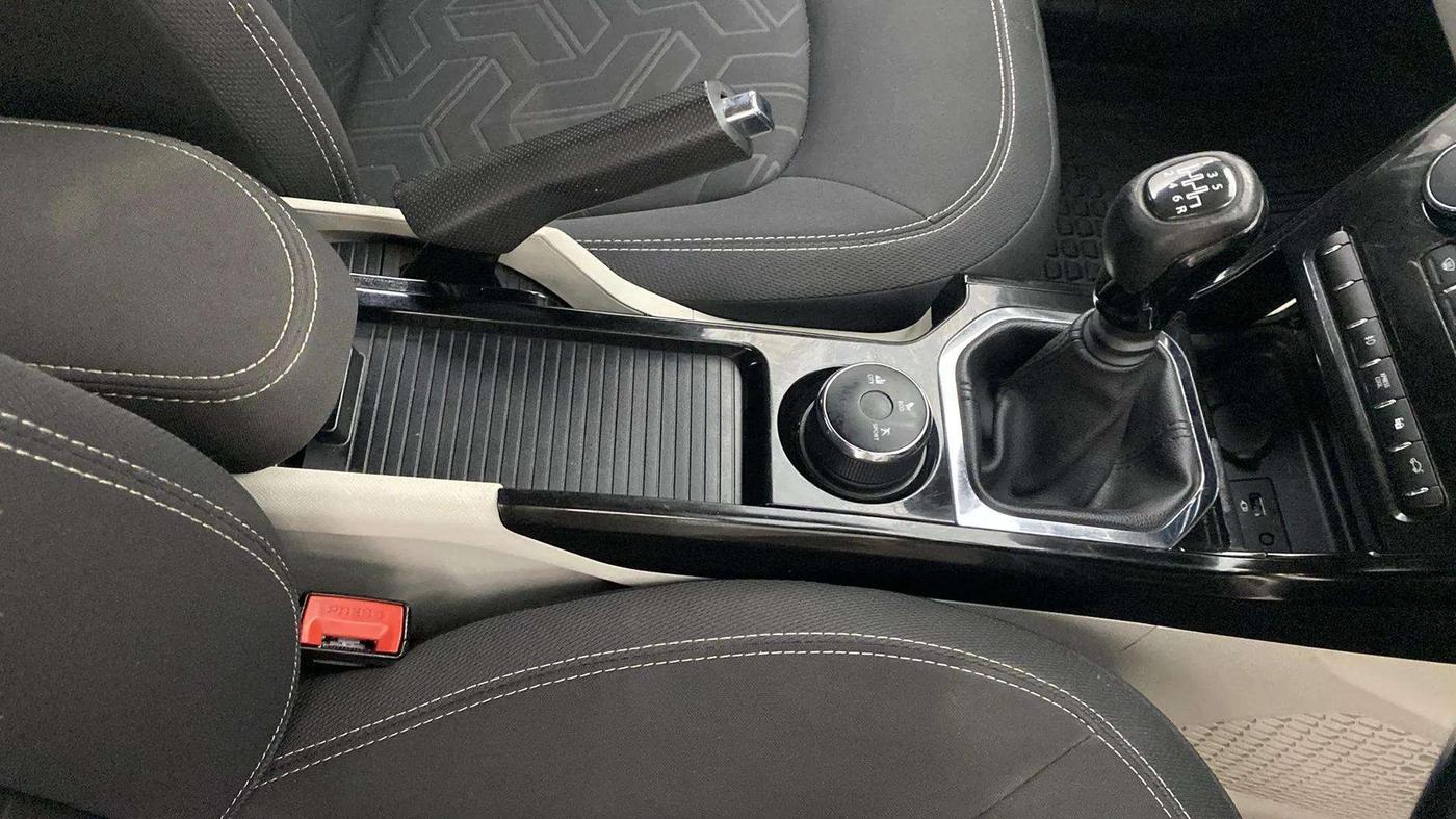 2021 Tata NEXON XZ PLUS DIESEL SUNROOF, Diesel, Manual, 60,253 km, Gear Lever