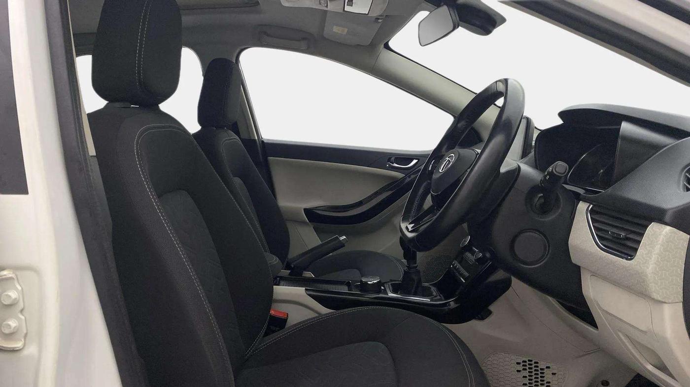 2021 Tata NEXON XZ PLUS DIESEL SUNROOF, Diesel, Manual, 60,253 km, Right Side Front Door Cabin