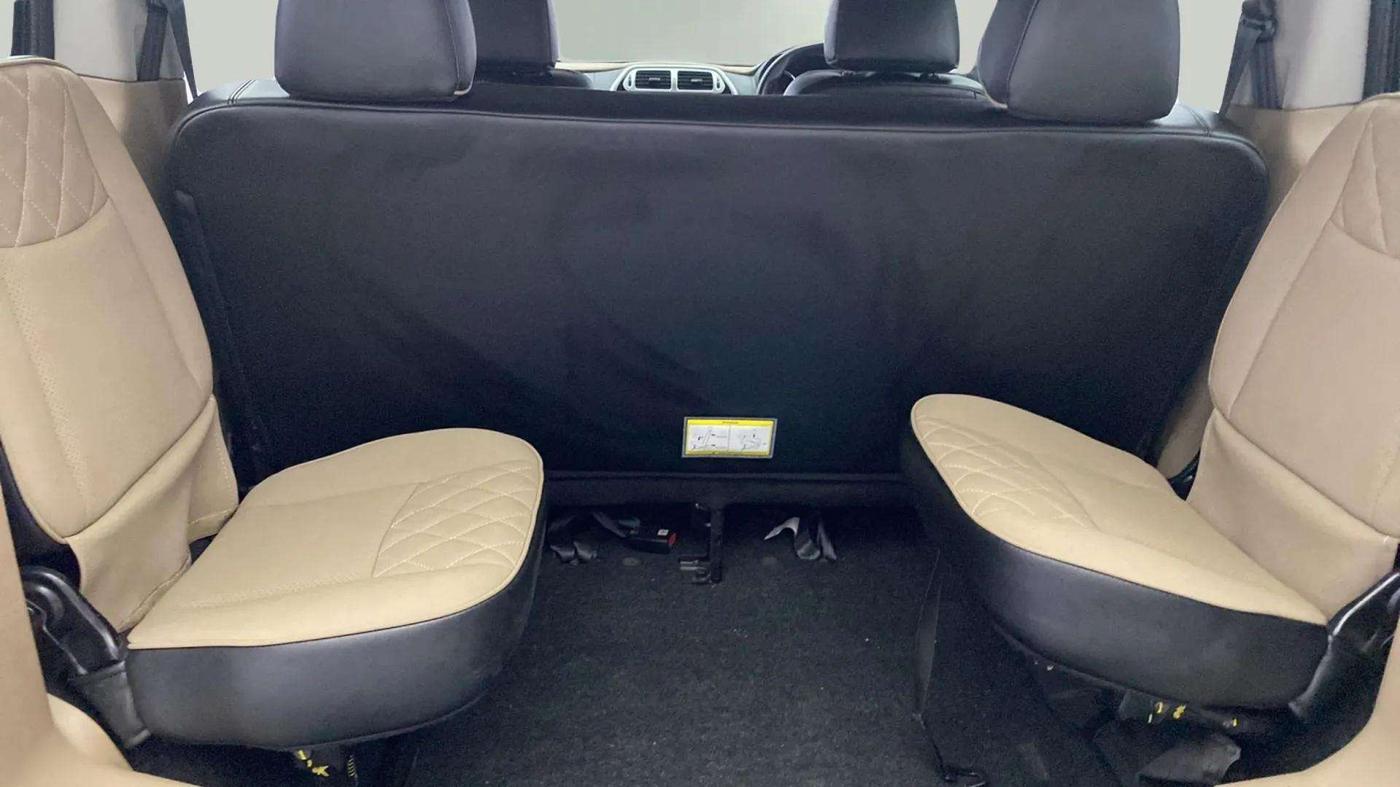 2018 Mahindra TUV300 T10, Diesel, Manual, 8,362 km, Boot Inside