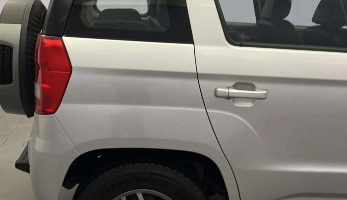 2018 Mahindra TUV300 T10, Diesel, Manual, 8,239 km, Right quarter panel - Paint has minor damage