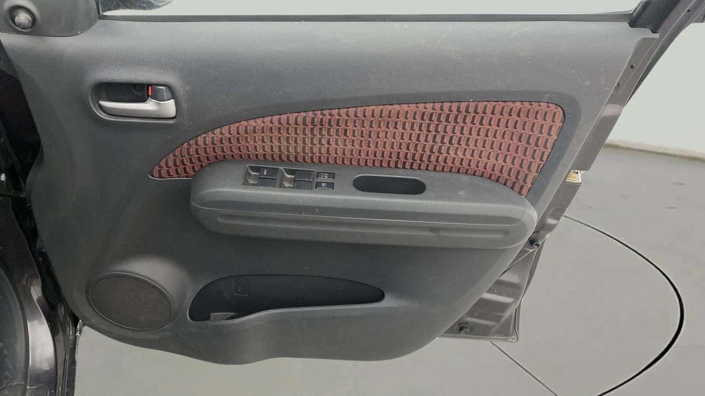 2013 Maruti Ritz VXI, Petrol, Manual, 48,239 km, Driver Side Door Panels Control