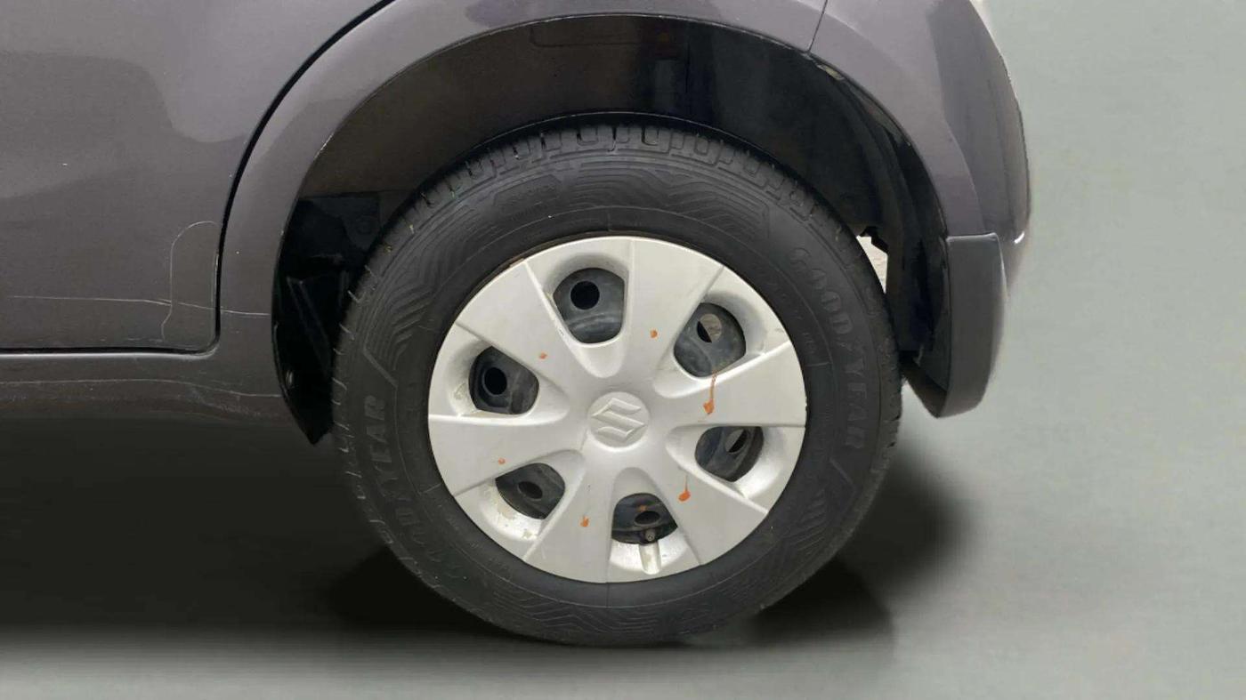 2013 Maruti Ritz VXI, Petrol, Manual, 48,239 km, Left Rear Wheel