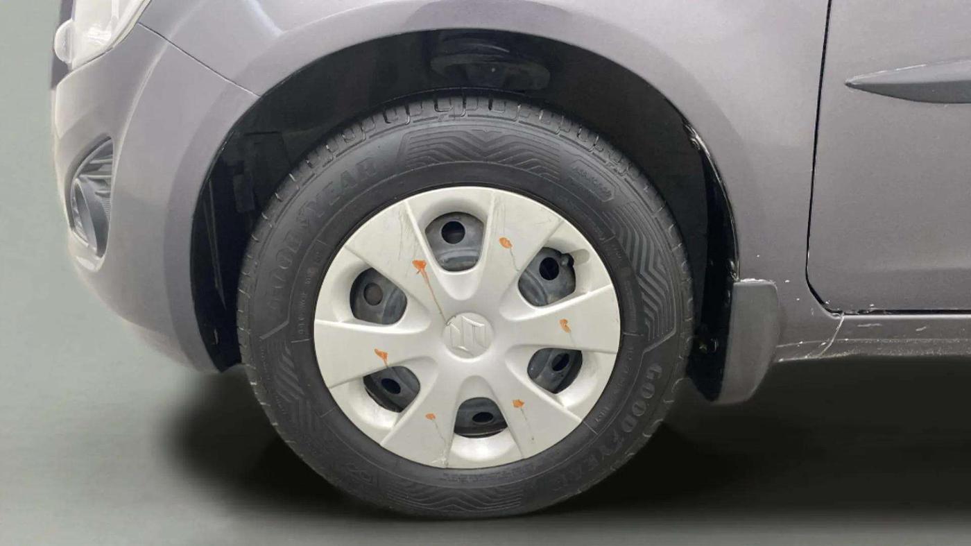 2013 Maruti Ritz VXI, Petrol, Manual, 48,239 km, Left Front Wheel
