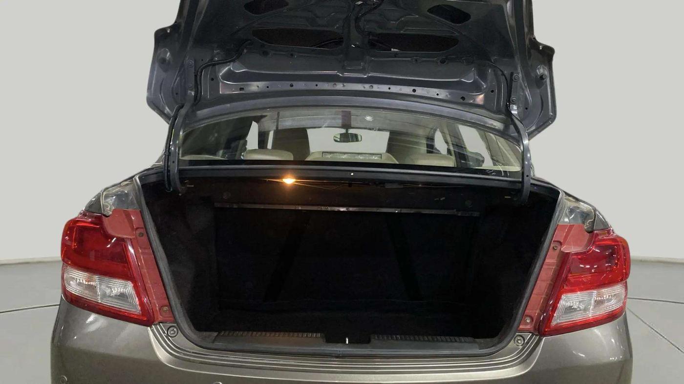 2018 Maruti Dzire ZXI, Petrol, Manual, 32,719 km, Boot Inside
