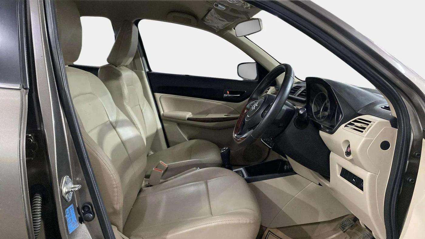2018 Maruti Dzire ZXI, Petrol, Manual, 32,719 km, Right Side Front Door Cabin