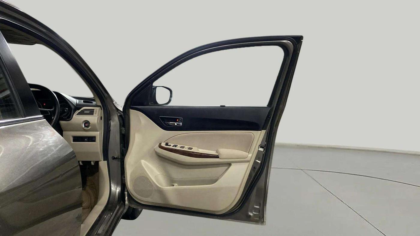 2018 Maruti Dzire ZXI, Petrol, Manual, 32,719 km, RHS Front Door