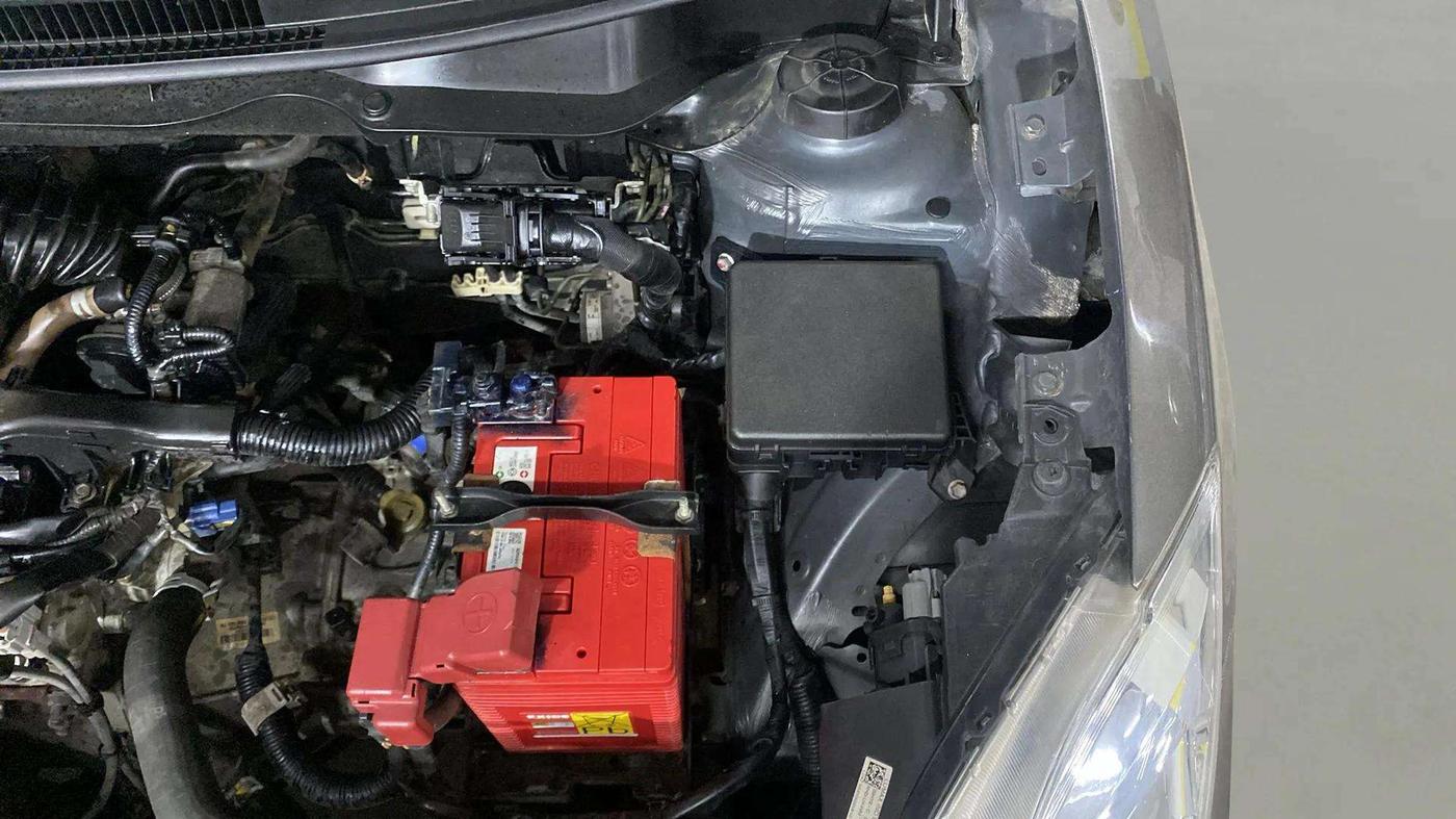 2018 Maruti Dzire ZXI, Petrol, Manual, 32,719 km, Engine View - Left