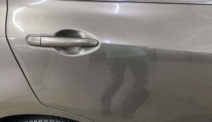 2018 Maruti Dzire ZXI, Petrol, Manual, 32,566 km, Right rear door - Minor scratches