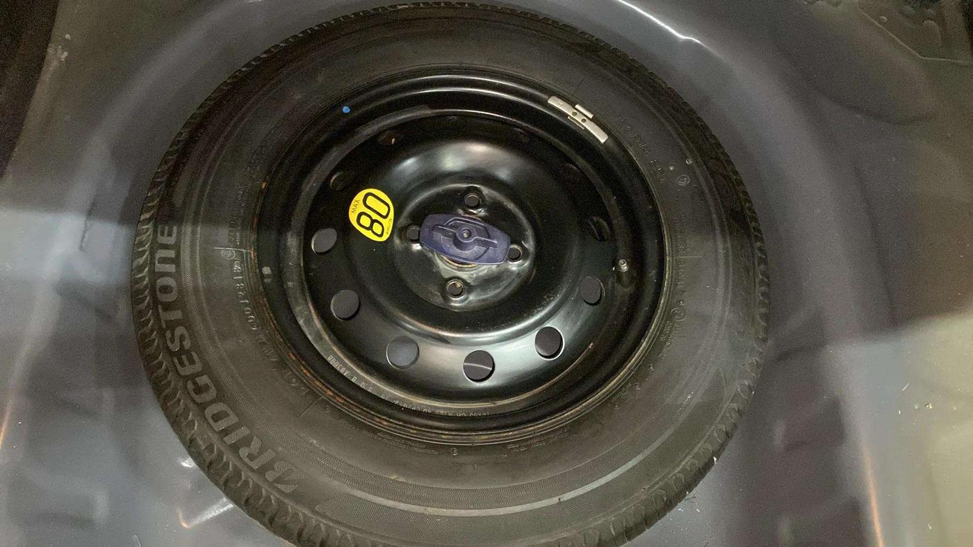 2018 Maruti Dzire ZXI, Petrol, Manual, 32,719 km, Spare Tyre