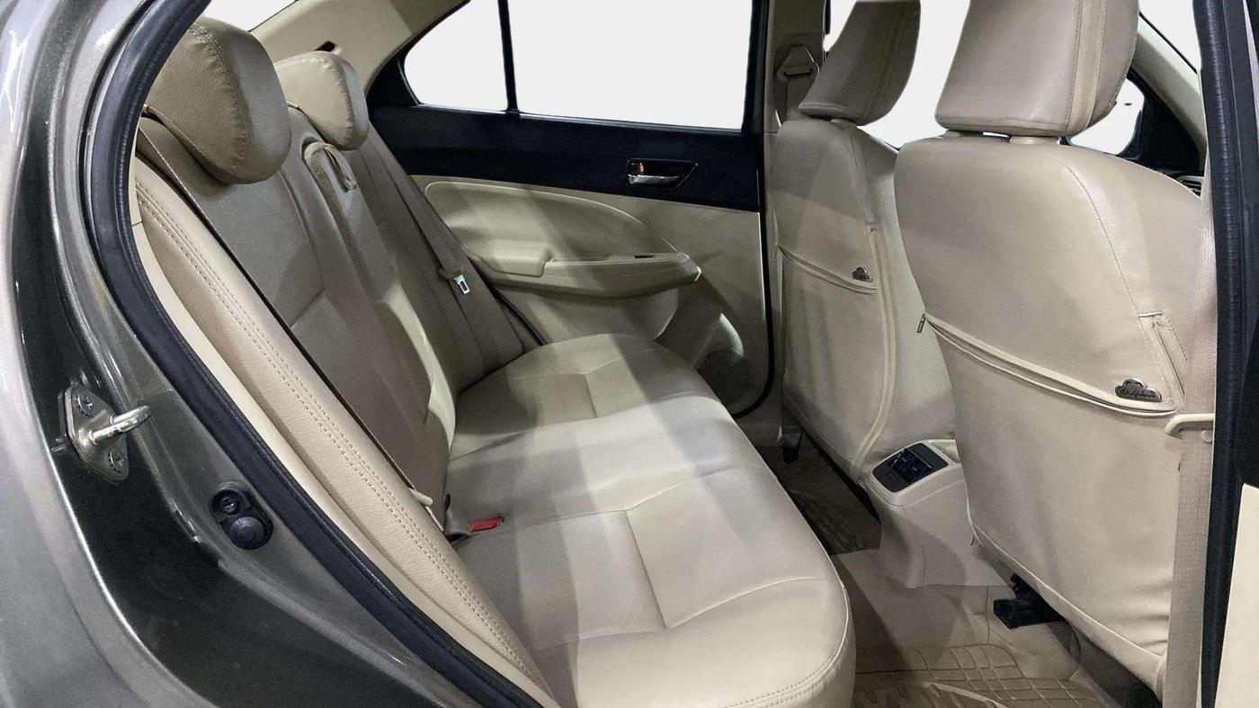 2018 Maruti Dzire ZXI, Petrol, Manual, 32,719 km, Right Side Rear Door Cabin