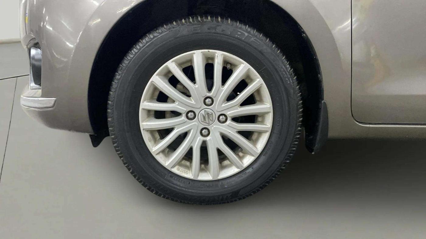 2018 Maruti Dzire ZXI, Petrol, Manual, 32,719 km, Left Front Wheel