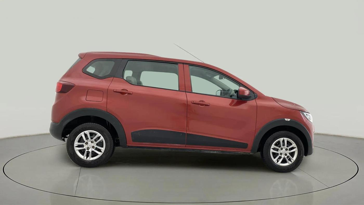2020 Renault TRIBER RXL MT, Petrol, Manual, 66,951 km, Right Side View