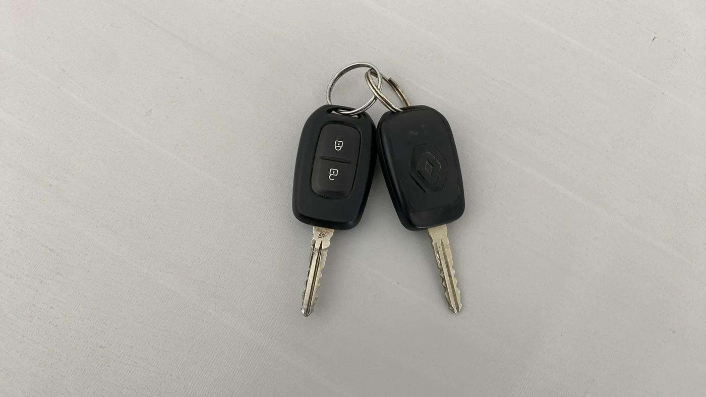 2020 Renault TRIBER RXL MT, Petrol, Manual, 66,951 km, Key Close Up
