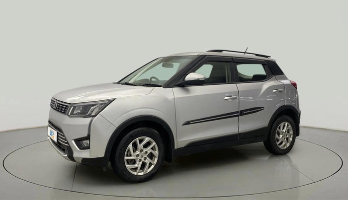 2022 Mahindra XUV300 W8 1.5 DIESEL, Diesel, Manual, 35,138 km, Left Front Diagonal