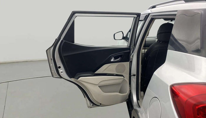 2022 Mahindra XUV300 W8 1.5 DIESEL, Diesel, Manual, 35,138 km, LHS Rear Door