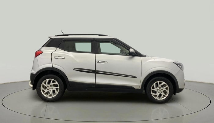 2022 Mahindra XUV300 W8 1.5 DIESEL, Diesel, Manual, 35,138 km, Right Side View