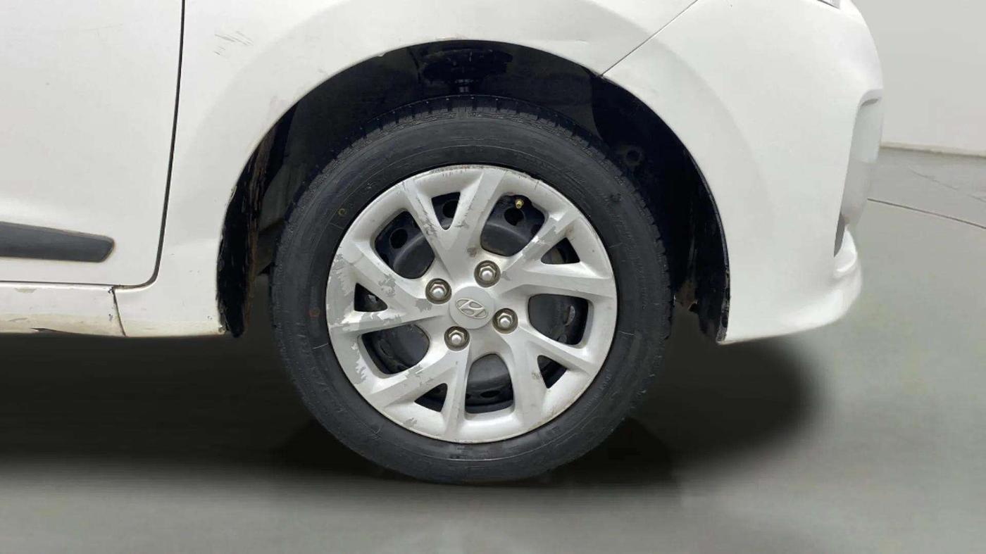 2020 Hyundai Grand i10 MAGNA 1.2 KAPPA VTVT, Petrol, Manual, 39,400 km, Right Front Wheel