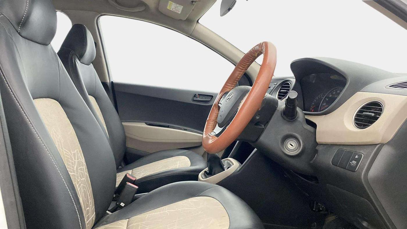 2020 Hyundai Grand i10 MAGNA 1.2 KAPPA VTVT, Petrol, Manual, 39,400 km, Right Side Front Door Cabin