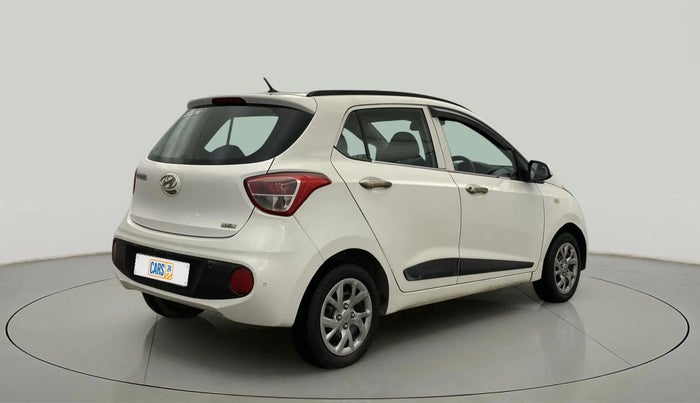 2020 Hyundai Grand i10 MAGNA 1.2 KAPPA VTVT, Petrol, Manual, 39,124 km, Right Back Diagonal