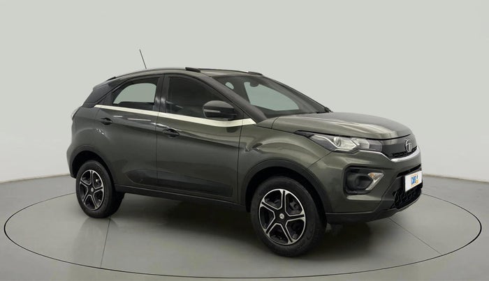 2021 Tata NEXON XMA SUNROOF PETROL, Petrol, Automatic, 15,144 km, Right Front Diagonal