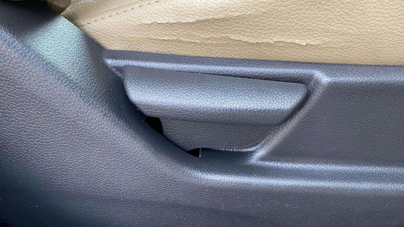 2018 Hyundai Eon MAGNA +, Petrol, Manual, 38,383 km, Driver Side Adjustment Panel