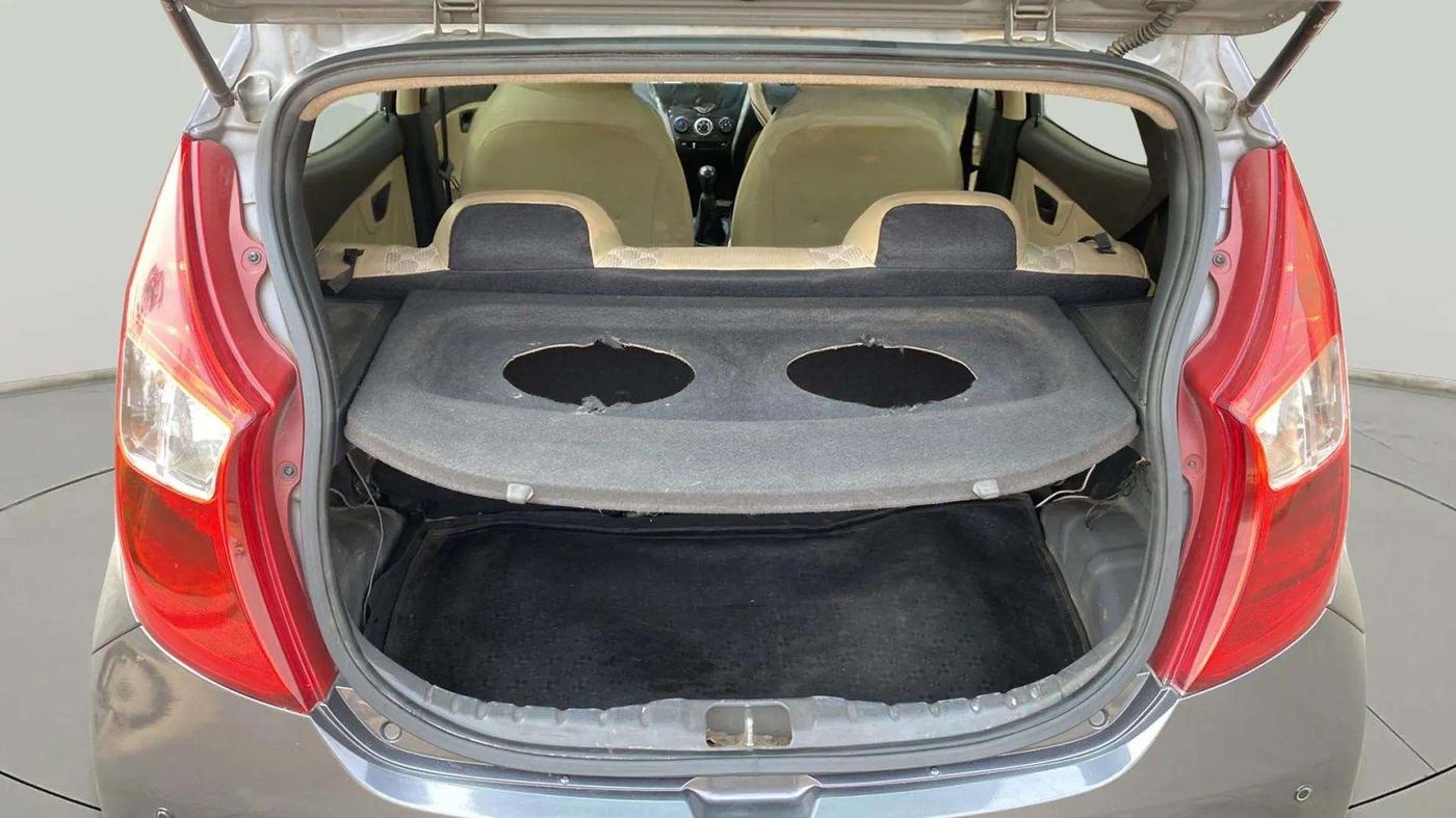 2018 Hyundai Eon MAGNA +, Petrol, Manual, 38,383 km, Boot Inside