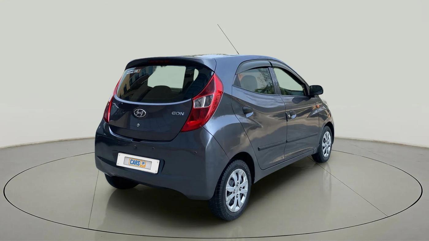 2018 Hyundai Eon MAGNA +, Petrol, Manual, 38,383 km, Right Back Diagonal