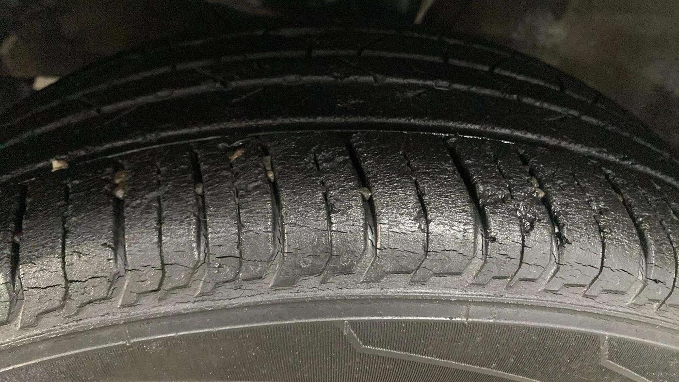 2018 Maruti Baleno ALPHA PETROL 1.2, Petrol, Manual, 61,666 km, Left Front Tyre Tread