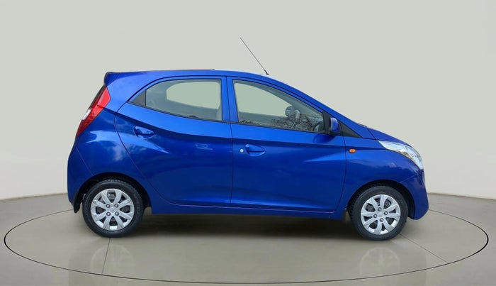 2016 Hyundai Eon SPORTZ, Petrol, Manual, 22,171 km, Right Side View