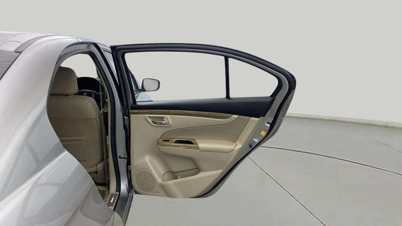 2018 Maruti Ciaz DELTA 1.5 SHVS MT PETROL, Petrol, Manual, 34,749 km, RHS Rear Door