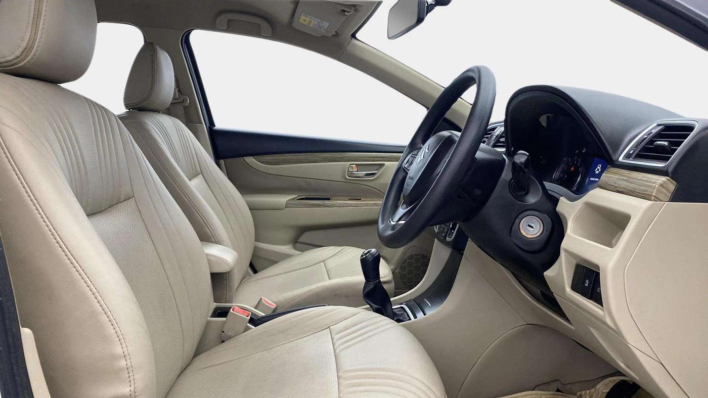 2018 Maruti Ciaz DELTA 1.5 SHVS MT PETROL, Petrol, Manual, 34,749 km, Right Side Front Door Cabin