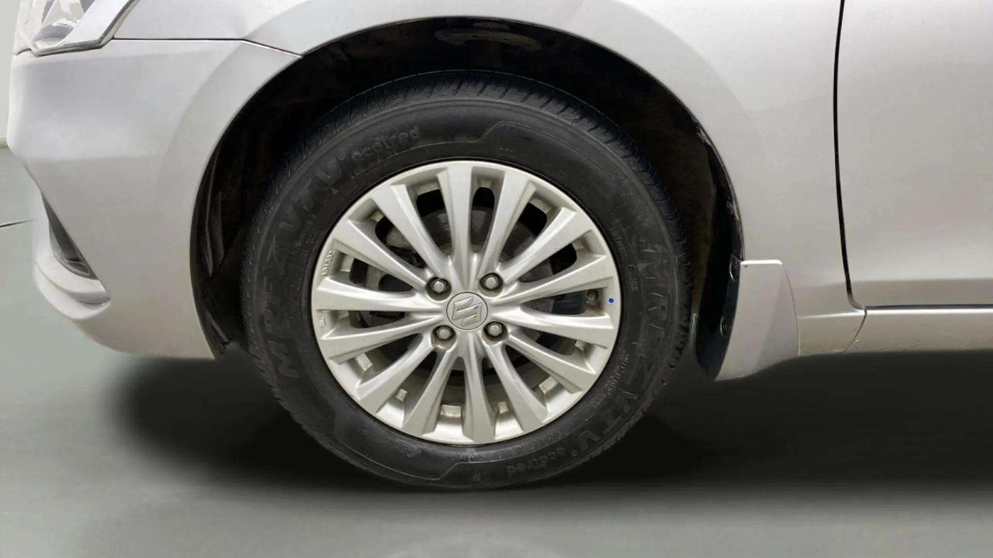 2018 Maruti Ciaz DELTA 1.5 SHVS MT PETROL, Petrol, Manual, 34,749 km, Left Front Wheel