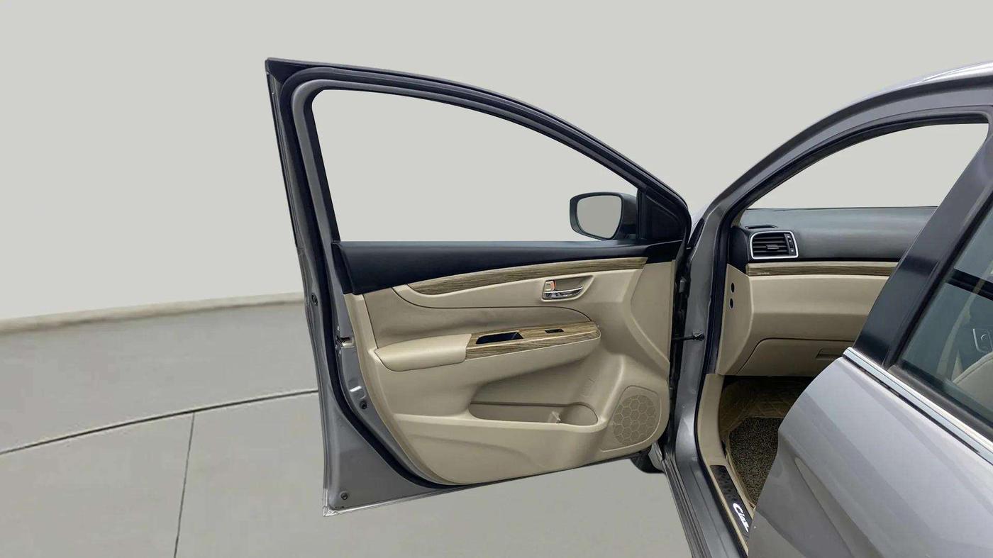 2018 Maruti Ciaz DELTA 1.5 SHVS MT PETROL, Petrol, Manual, 34,749 km, LHS Front Door