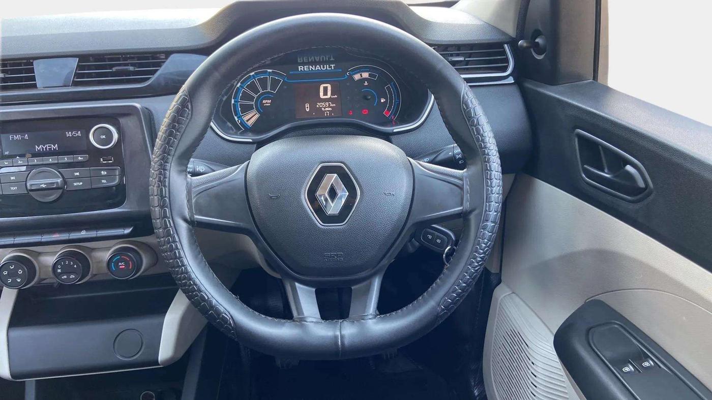 2021 Renault TRIBER RXL MT, Petrol, Manual, 20,614 km, Steering Wheel Close Up