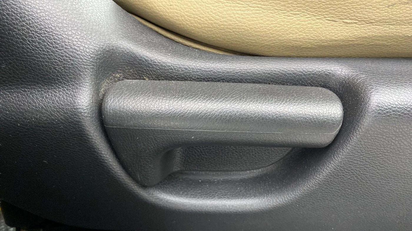 2016 Honda Jazz 1.2L I-VTEC V AT, Petrol, Automatic, 51,940 km, Driver Side Adjustment Panel