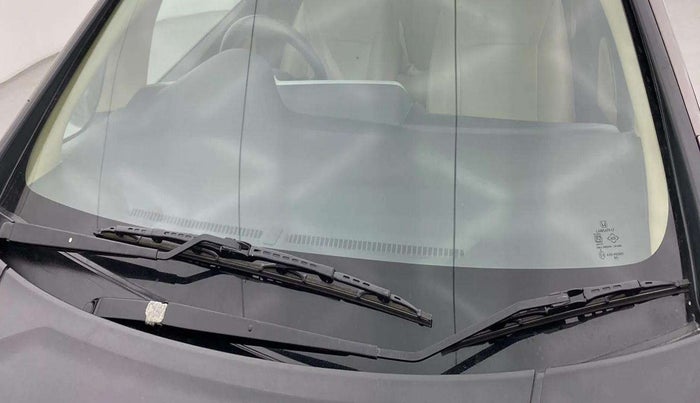 2016 Honda Jazz 1.2L I-VTEC V AT, Petrol, Automatic, 51,848 km, Front windshield - Wiper Blade Broken/Rusted