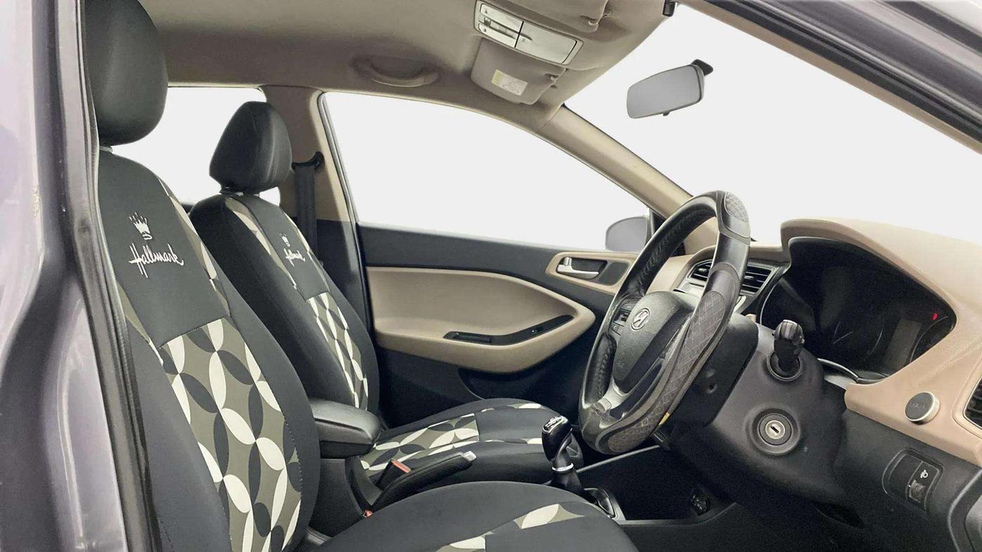 2017 Hyundai Elite i20 SPORTZ 1.4 CRDI, Diesel, Manual, 90,211 km, Right Side Front Door Cabin
